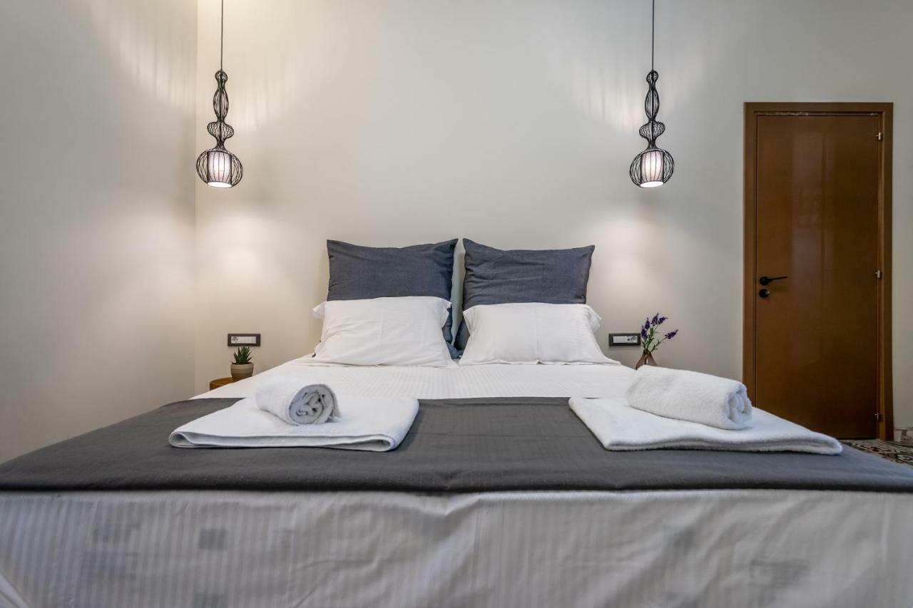 Casa Poli Suites Rhodes City エクステリア 写真