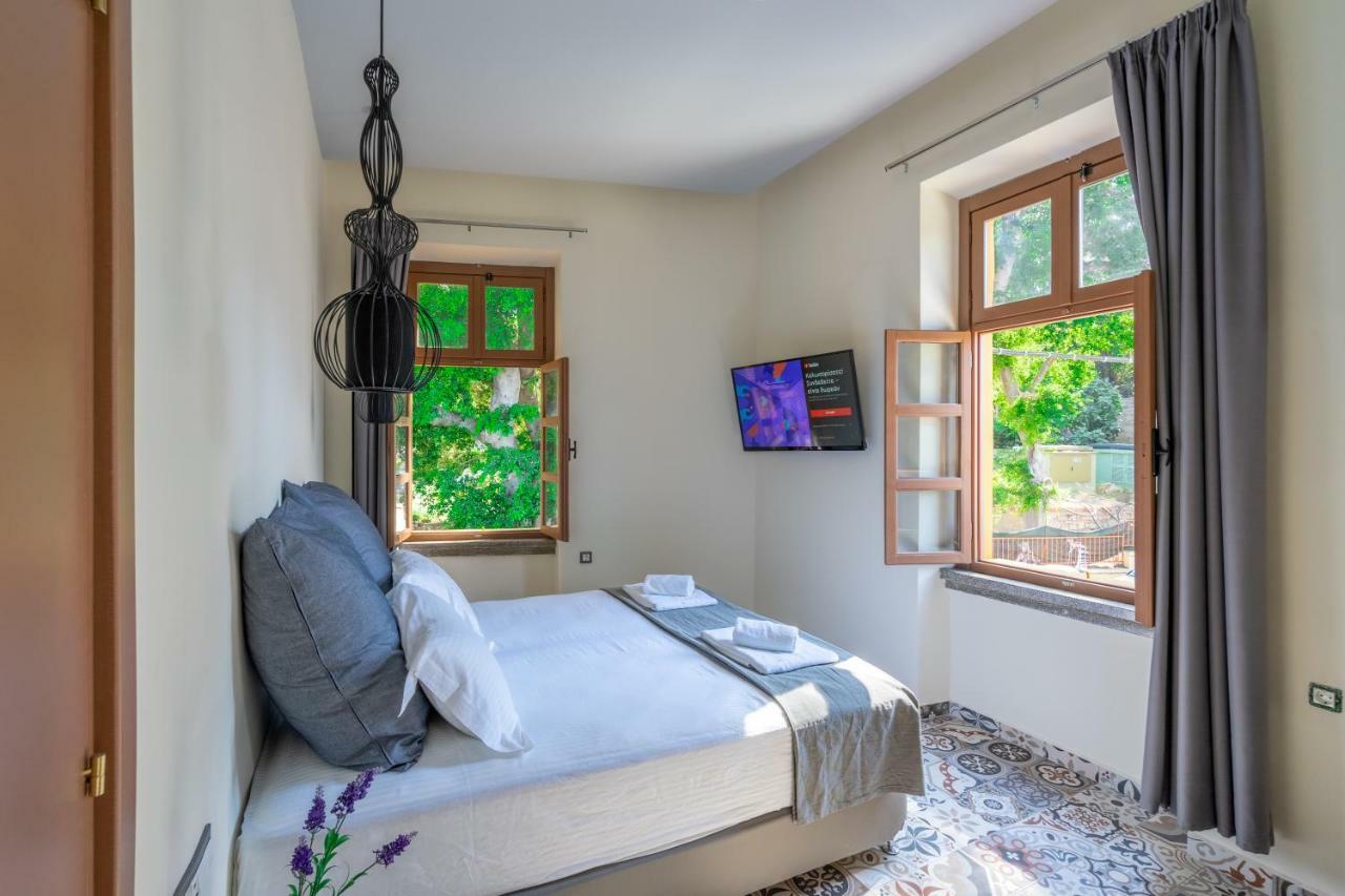Casa Poli Suites Rhodes City エクステリア 写真